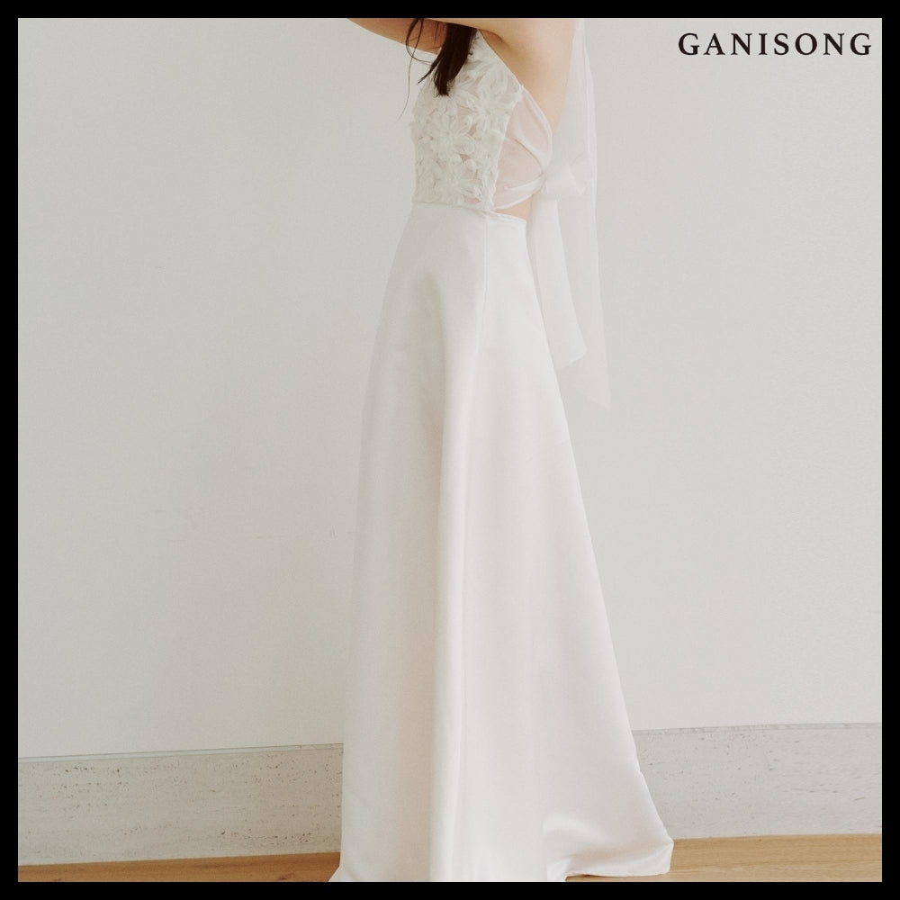 【GANISONG】Bridal Fluffy Rose Halterneck Dress White