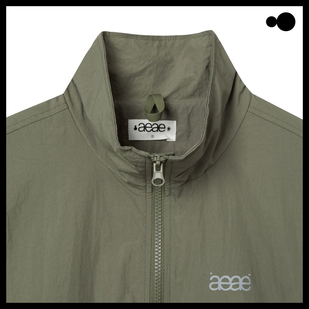 【AEAE】WEB ロゴ チーム ジャケット カーキ