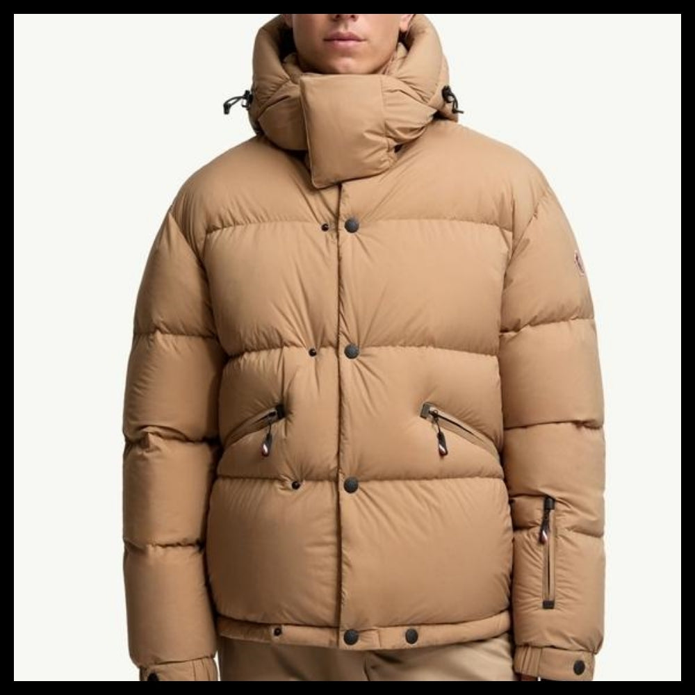 【MONCLER】Beige Puffer Jacket