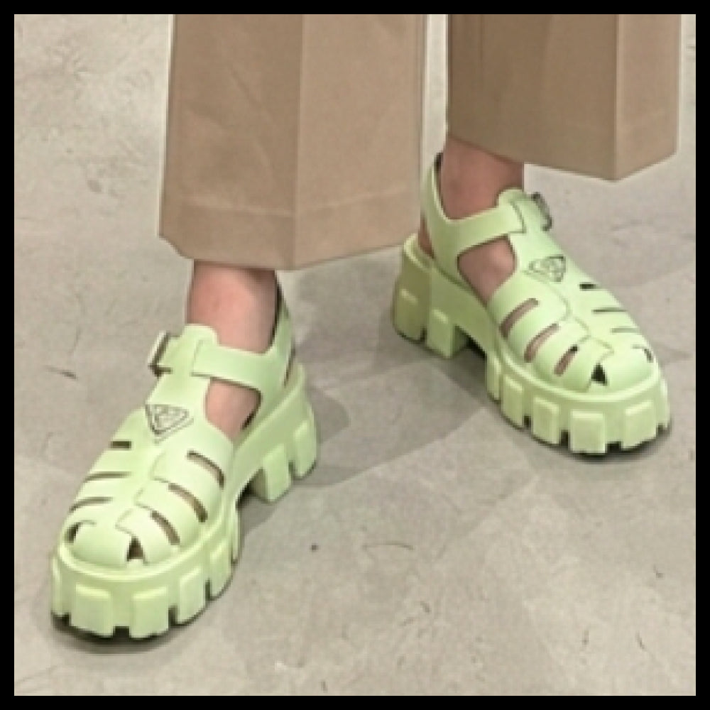 【PRADA】Rubber Sandals F0362