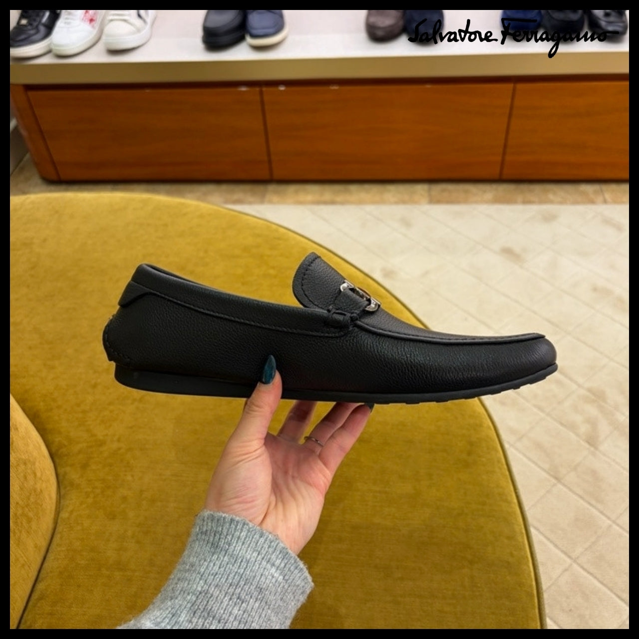 【FERRAGAMO】CANCUN 2 GANCINI LEATHER LOAFERS BLACK