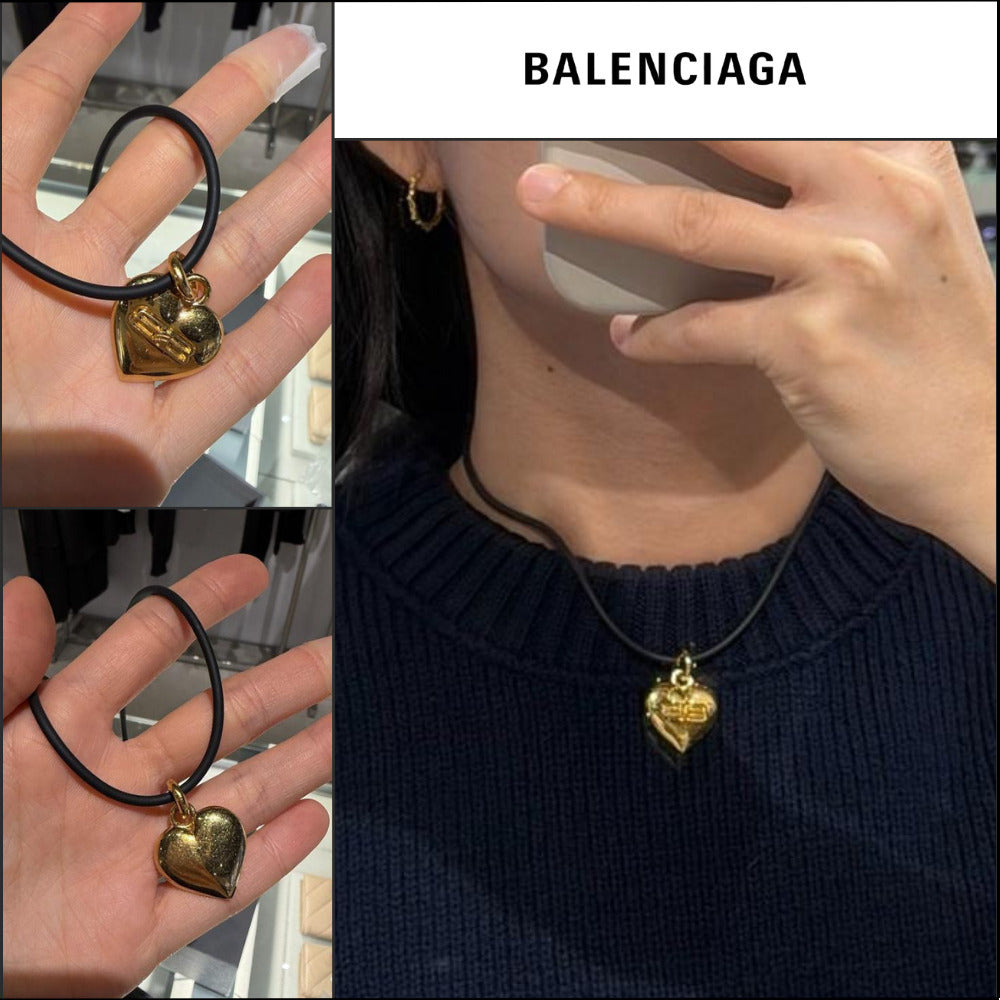 【BALENCIAGA】Icon Heart Pendant Necklace Gold Black