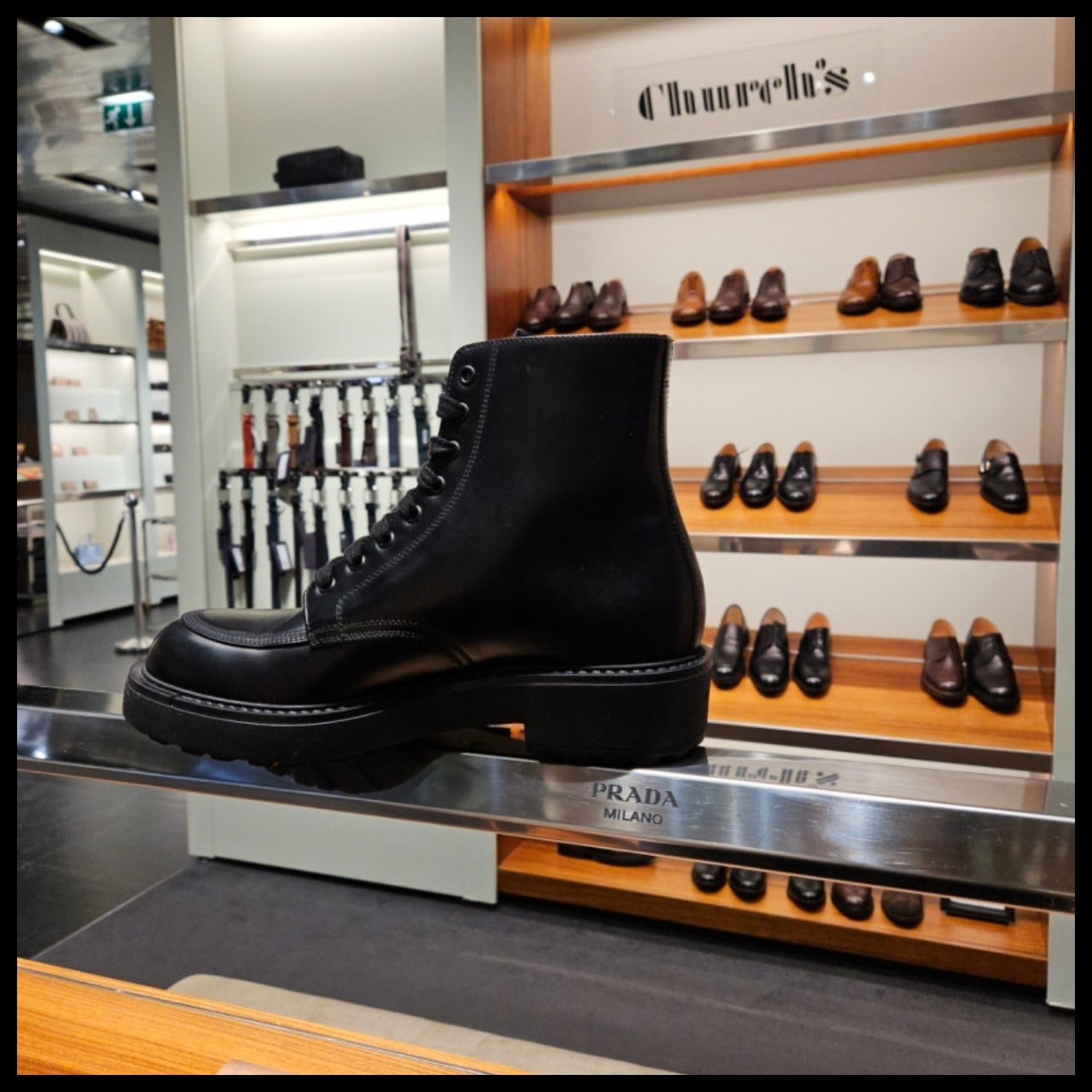 【PRADA】Men’s triangle-logo brushed leather boots black
