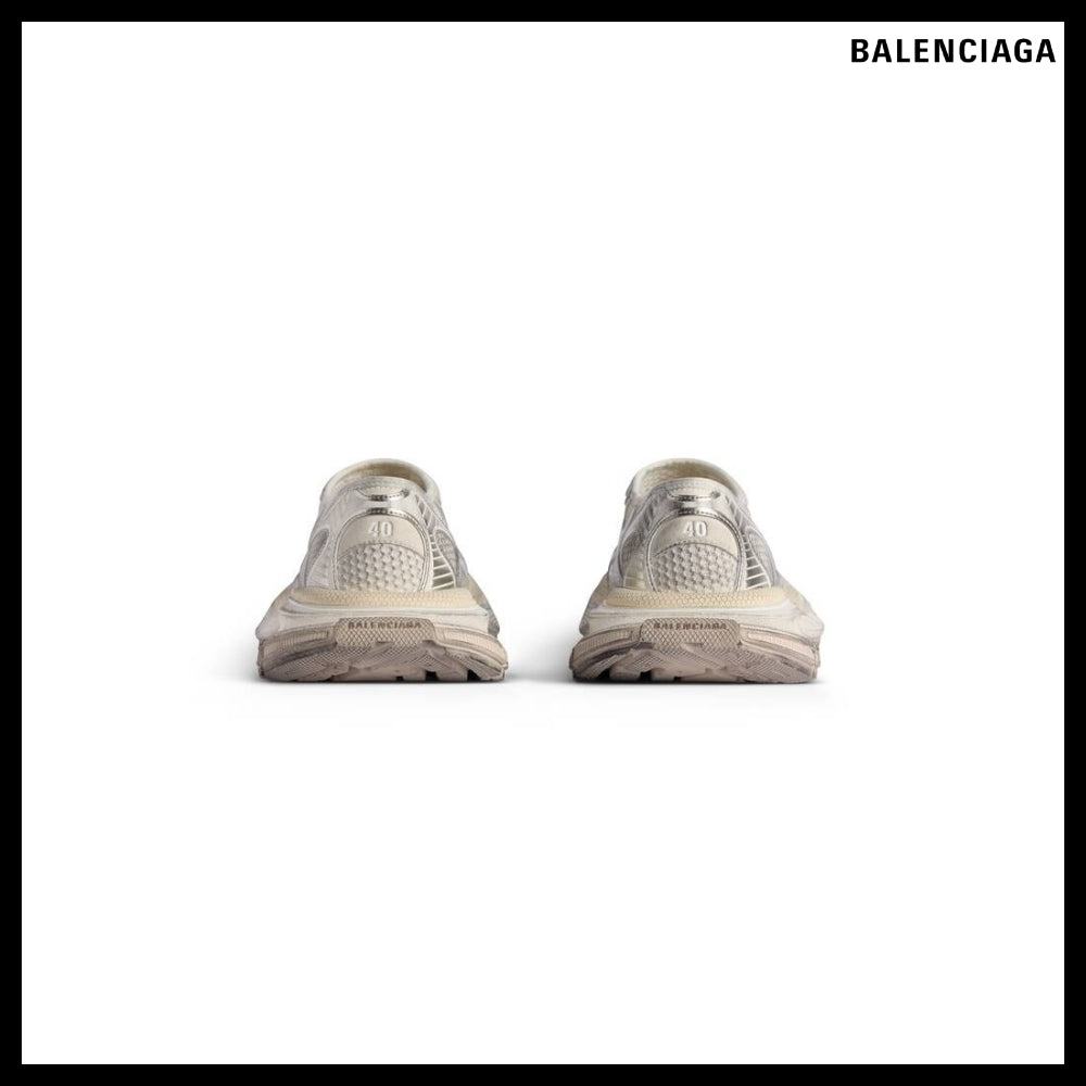 【BALENCIAGA】Men’s 3XL Slip-On Sneaker Eggshell