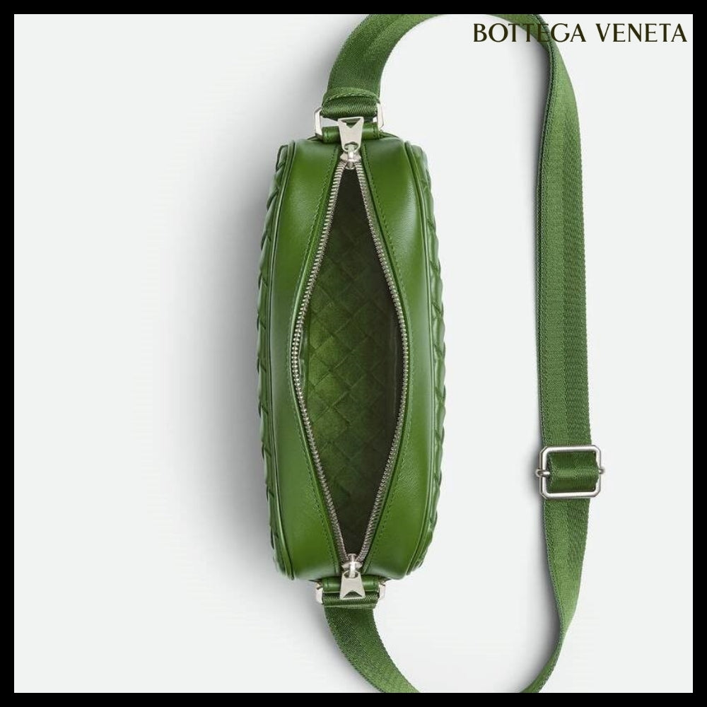 【BOTTEGA VENETA】SMALL INTRECCIATO CAMERA BAG AVOCADO