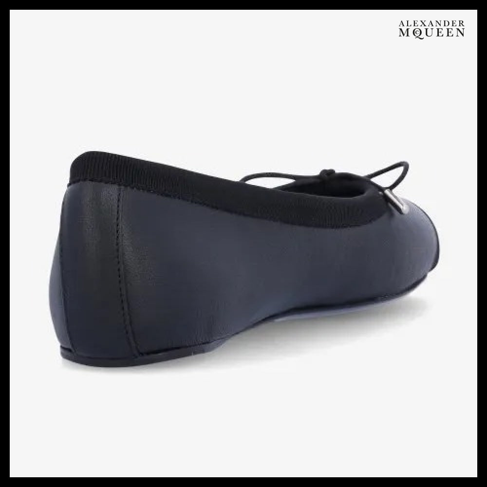 【Alexander Mcqueen】Metal-Toe Leather Flat Shoes Black