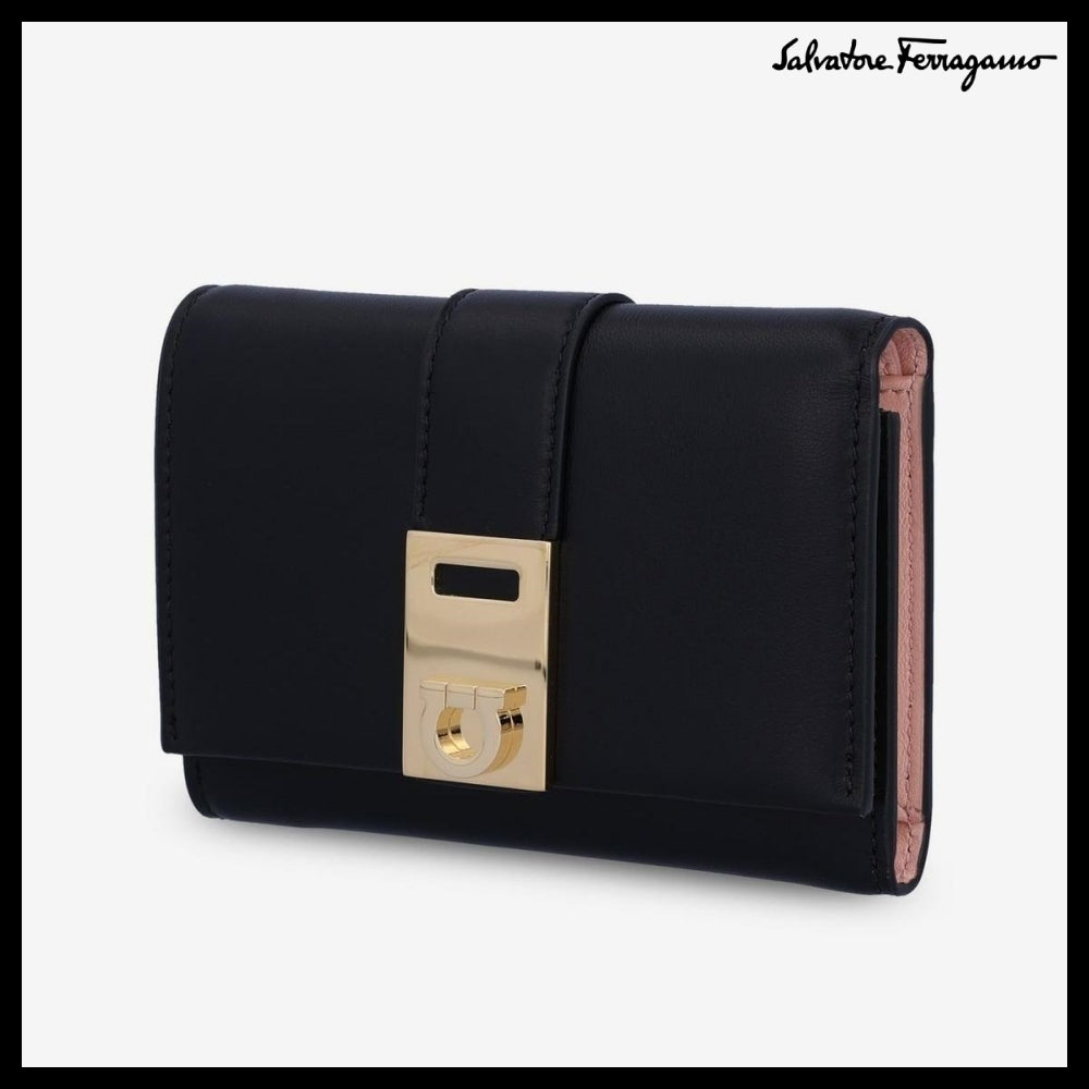 【FERRAGAMO】Hug Compact Two Tone Wallet Black Nyland Pink