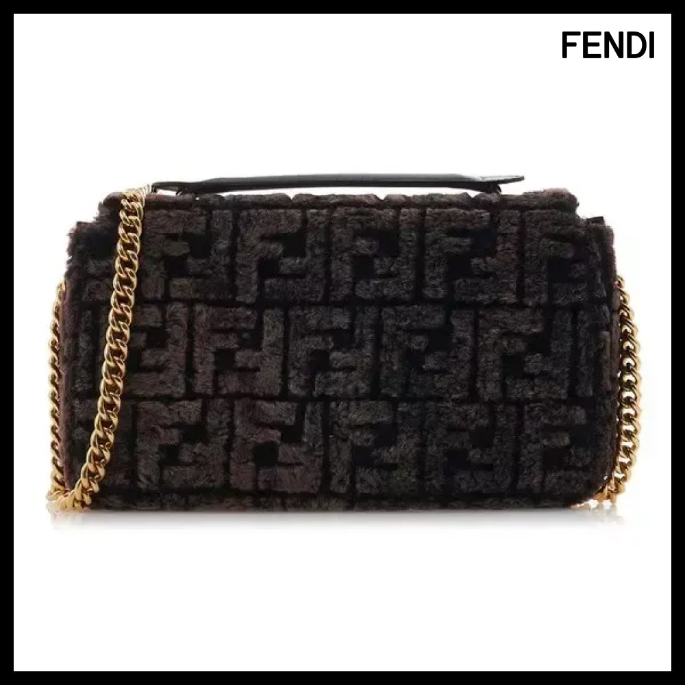 【FENDI】Women's Chain Baguette Bag