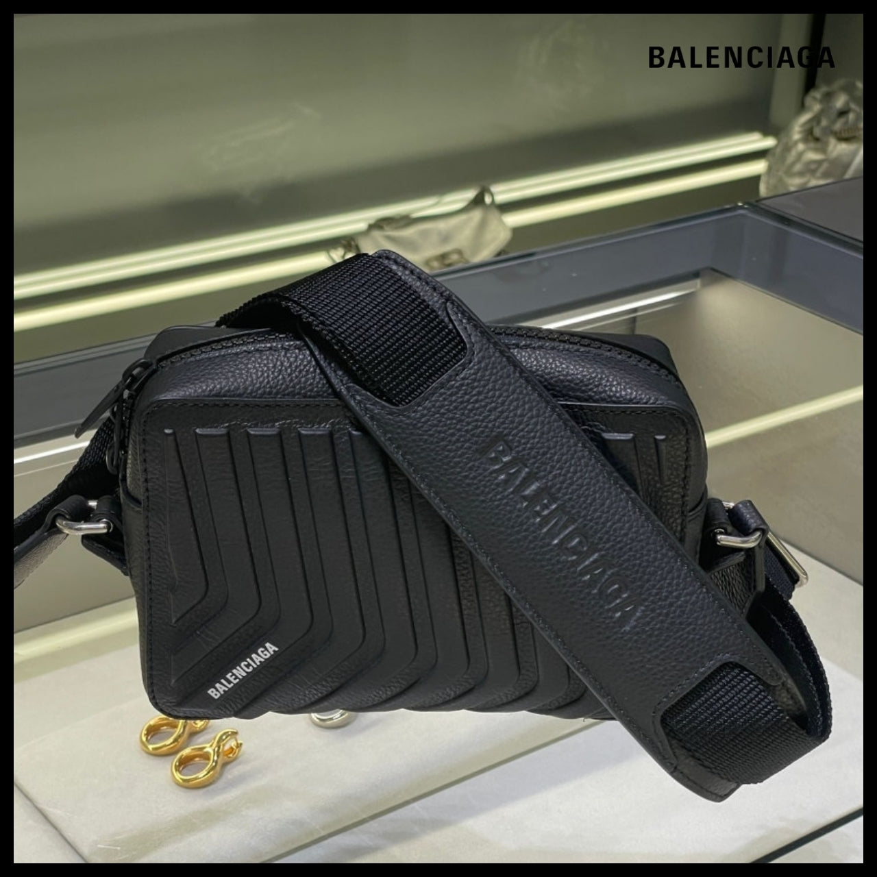 【BALENCIAGA】CAR Grained Leather Cross Camera Bag