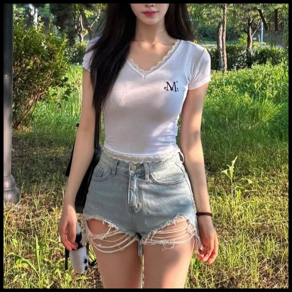 【MUCENT】Sunnier Lace V-Neck Short Sleeve Tee (3 Colors)