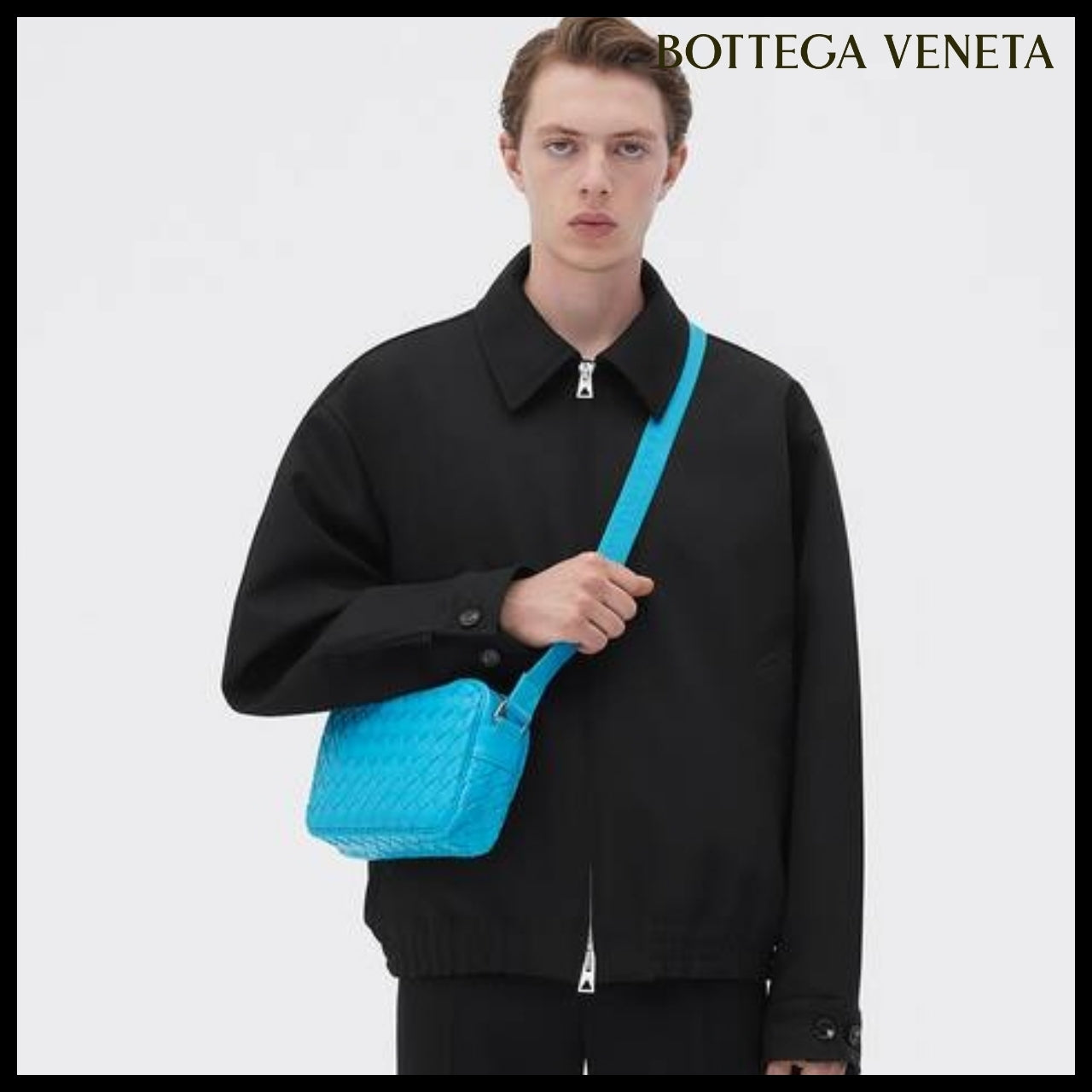 【BOTTEGA VENETA】SMALL INTRECCIATO CAMERA BAG POOL