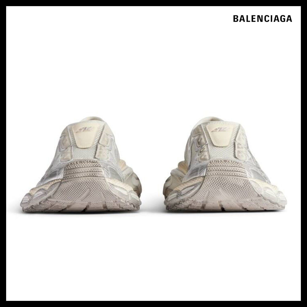 【BALENCIAGA】3XL Slip On Sneakers Eggshell