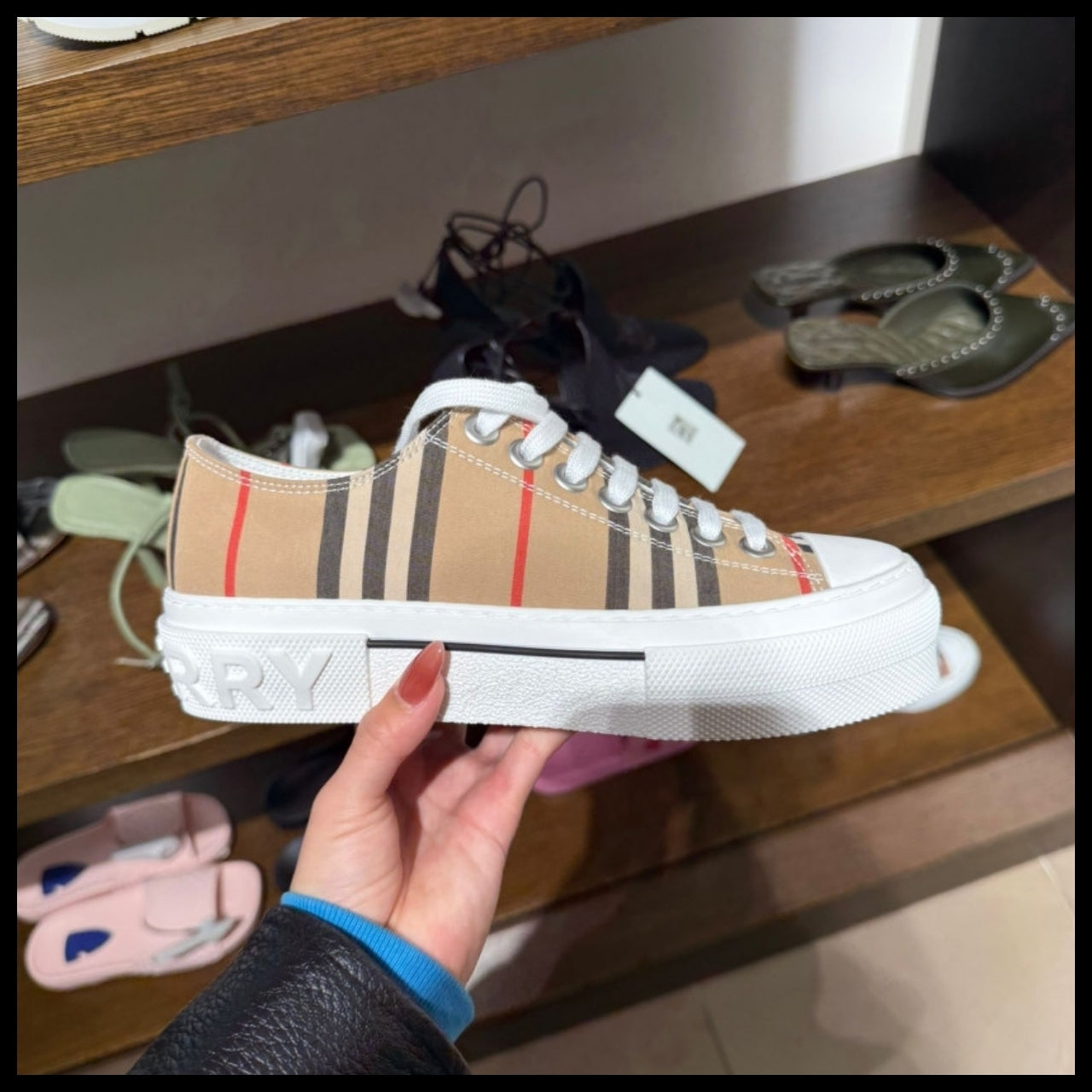 【BURBERRY】JACK Icon Stripe Canvas Low-Top Sneakers