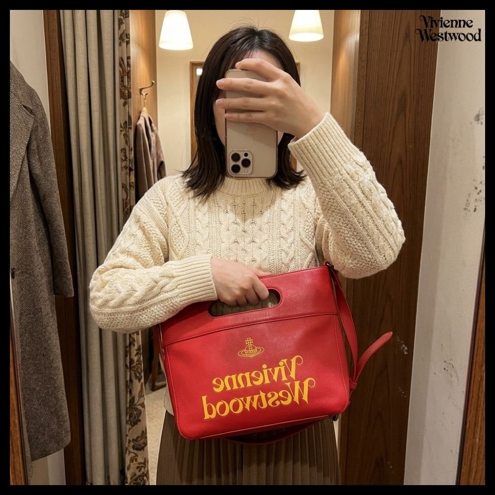 ◆Vivienne Westwood◆ Carry Logo Print Shoulder Bag