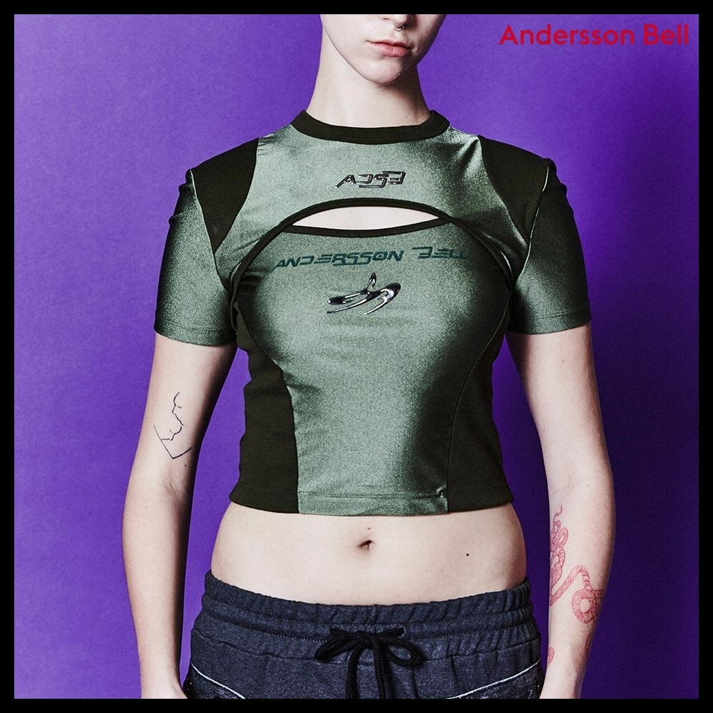 【ANDERSSON BELL】エッセンシャルカットアウトTシャツ (カーキ)