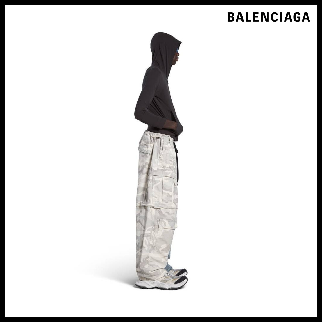 【BALENCIAGA】Grayscale Camo Hybrid Baggy Pants Light Blue