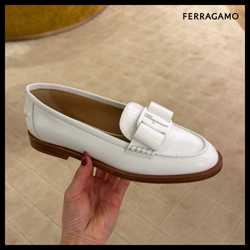 【FERRAGAMO】VIVALDO NEW VARA BOW LEATHER LOAFERS WHITE