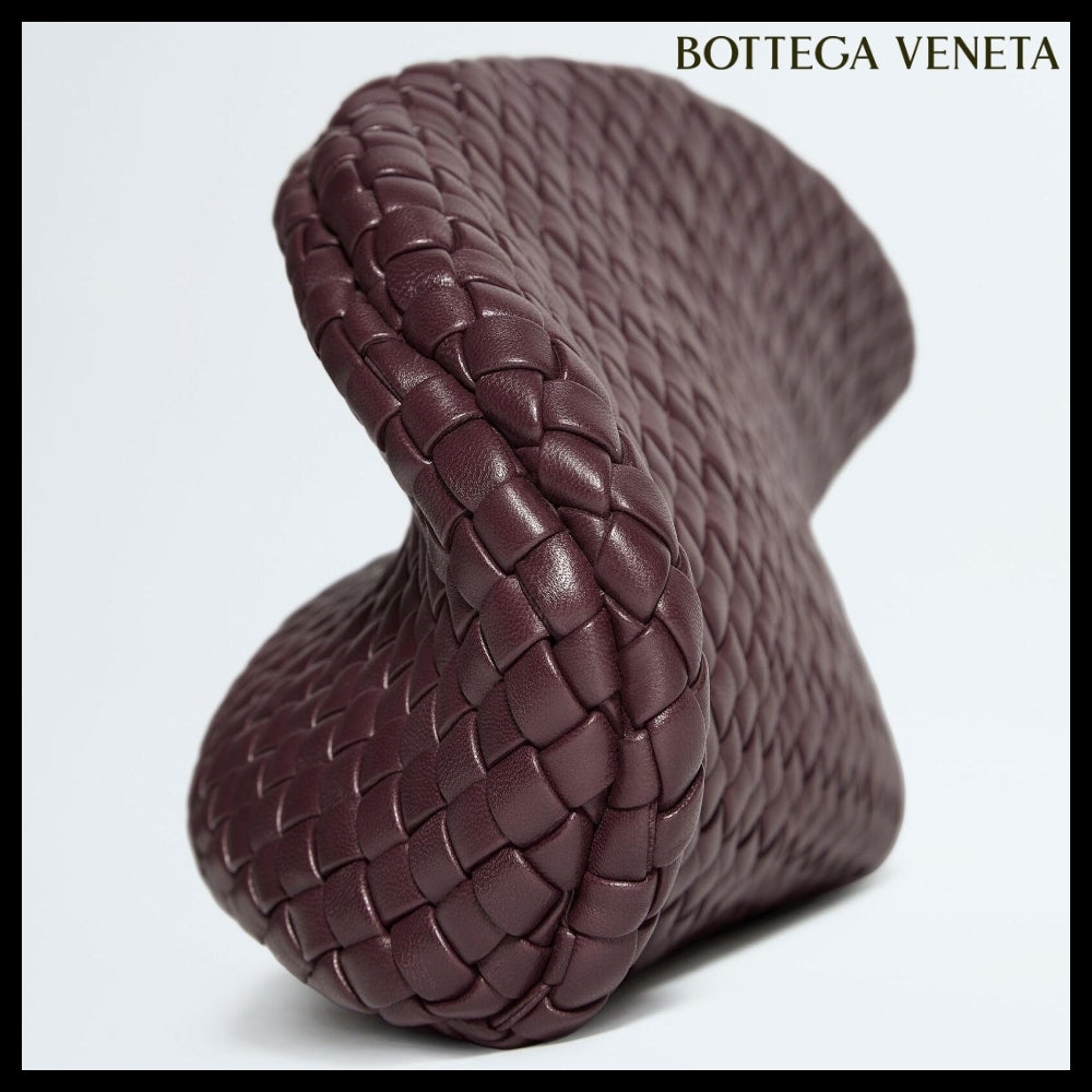 【韓国百貨店 BOTTEGA VENETA】Onda Clutch Bag Deep Mahogany