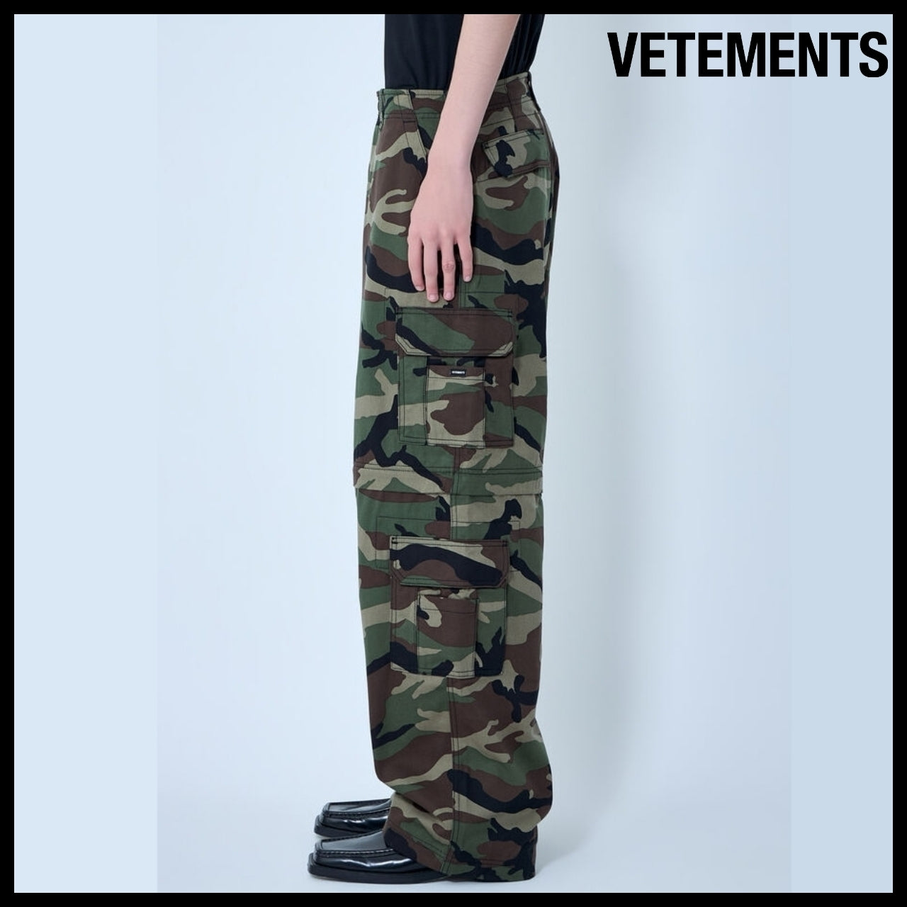 【VETEMENTS】Camo Cargo Pants