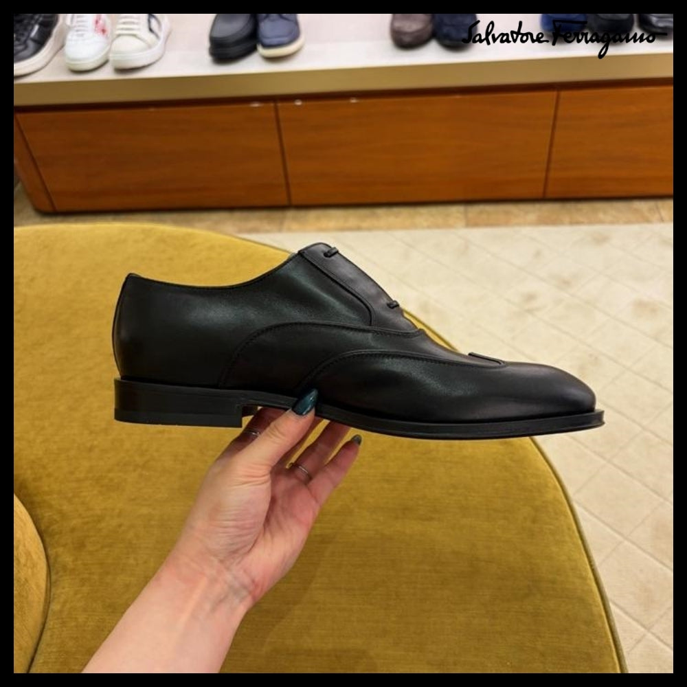 【FERRAGAMO】CORIAN LEATHER OXFORD LOAFERS BLACK