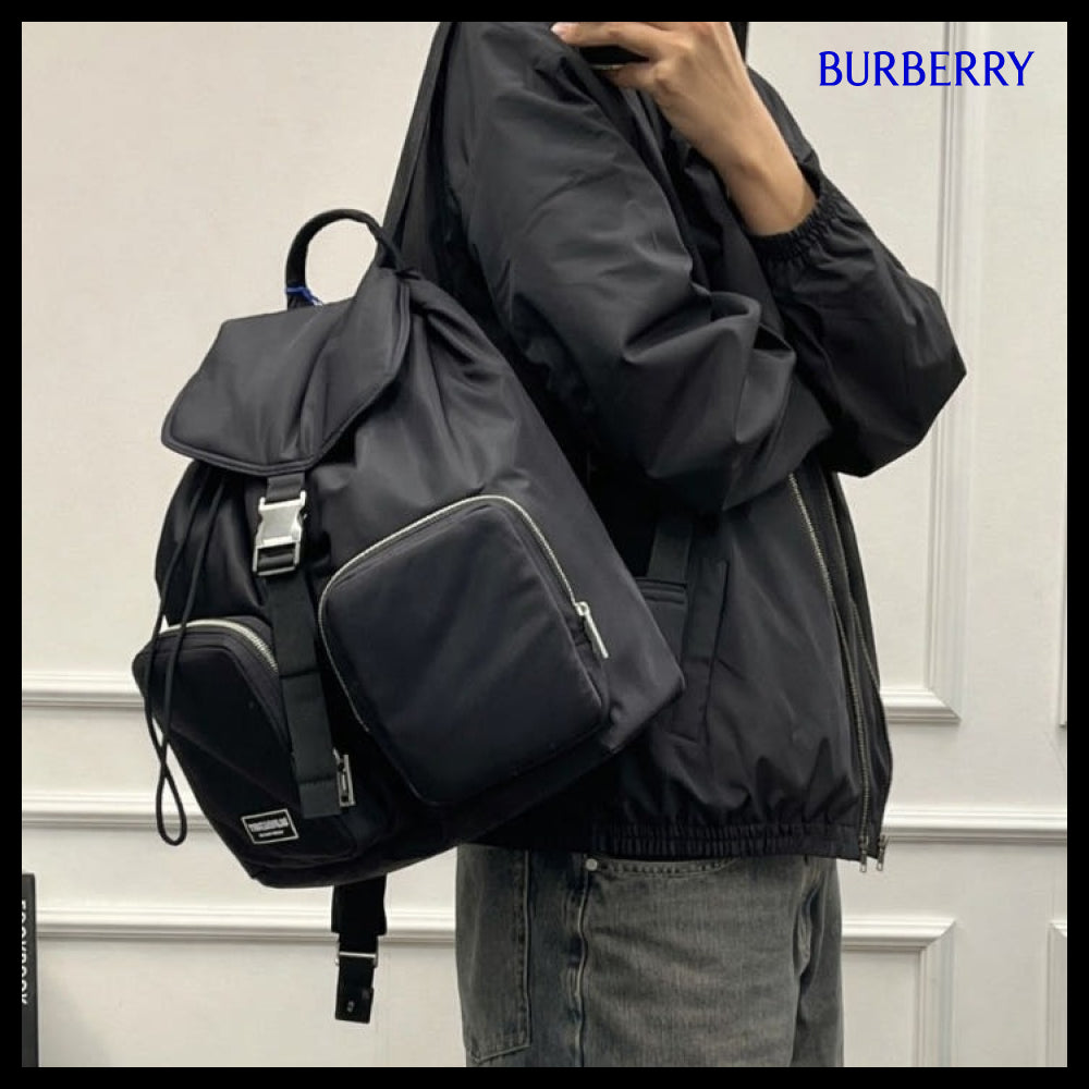 【Burberry】Lettering Logo Pocket Nylon Medium Rucksack