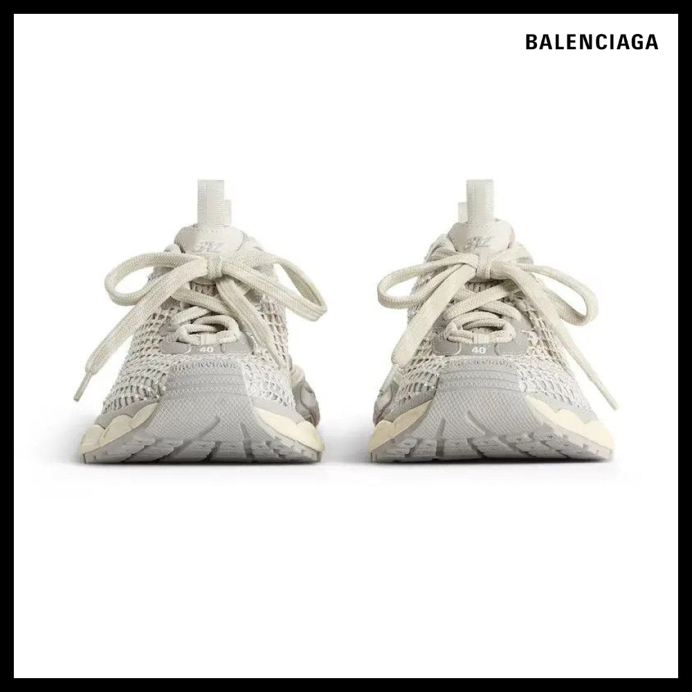 【BALENCIAGA】Circuit Sneakers Beige