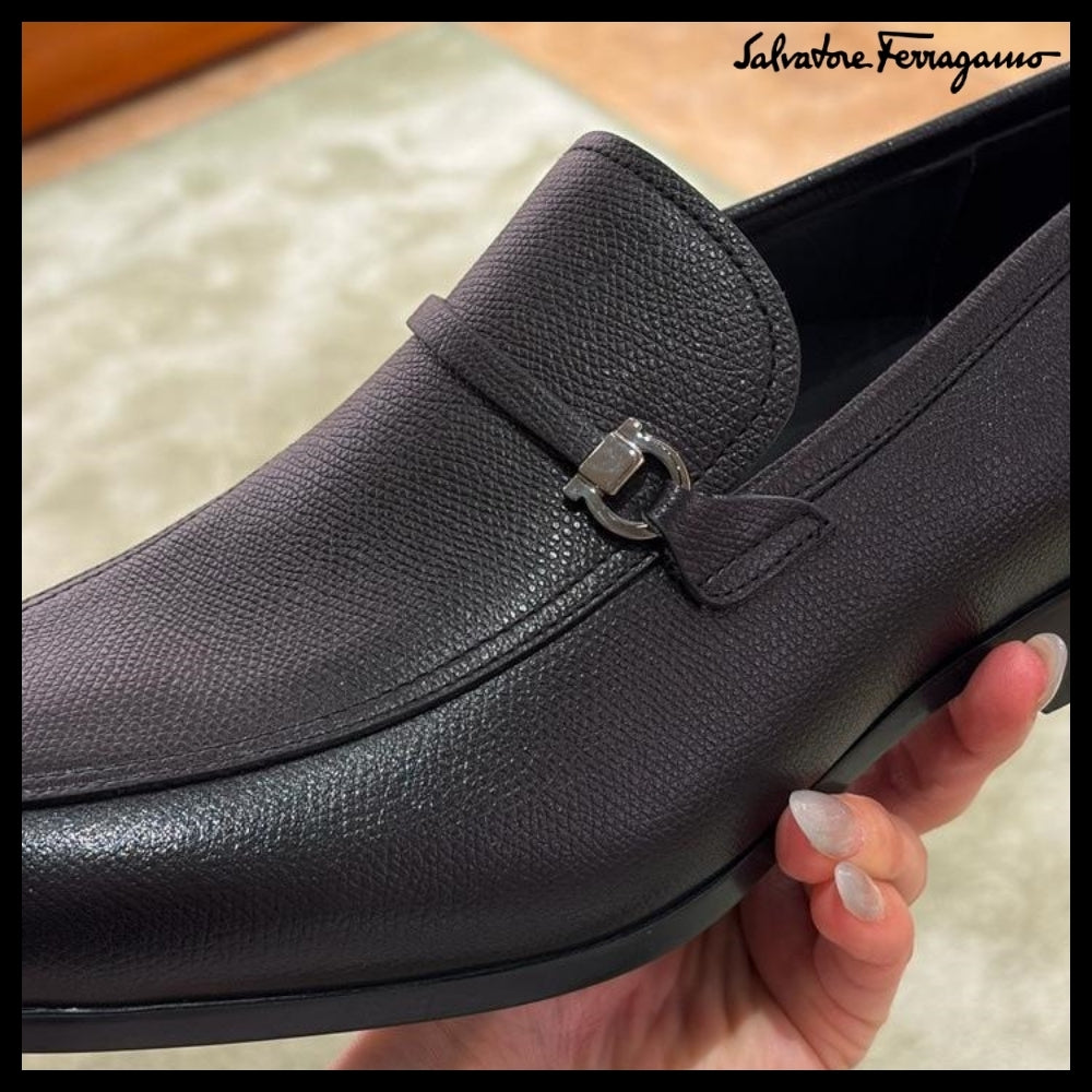 【FERRAGAMO】CHARME GANCINI LEATHER LOAFERS BLACK