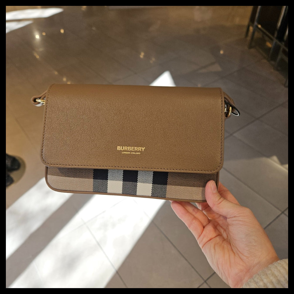 【BURBERRY】New Hampshire Check Crossbody Bag Earth Brown