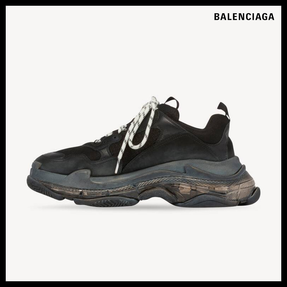 【BALENCIAGA】Triple S Clear Sole Sneakers Black