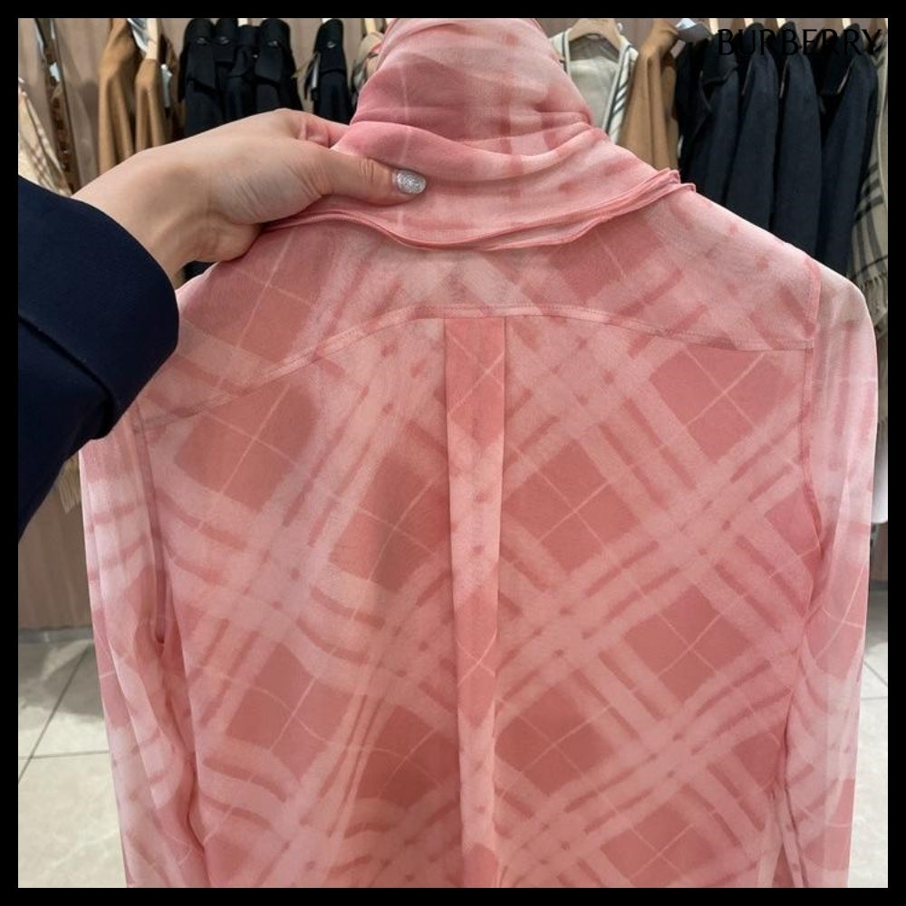 【Burberry】Ruffle Check Silk Blouse Candy