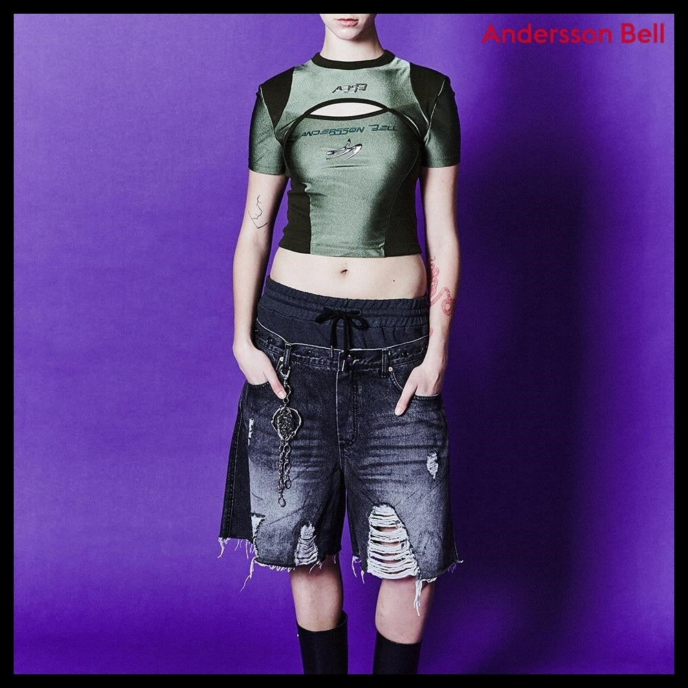 【ANDERSSON BELL】エッセンシャルカットアウトTシャツ (カーキ)