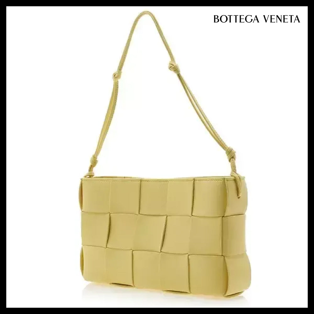 【BOTTEGA VENETA】Women's Cassette Shoulder Bag