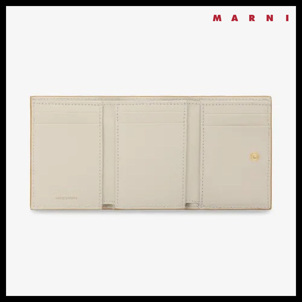 【MARNI】Trifold Wallet Papaya Pearl