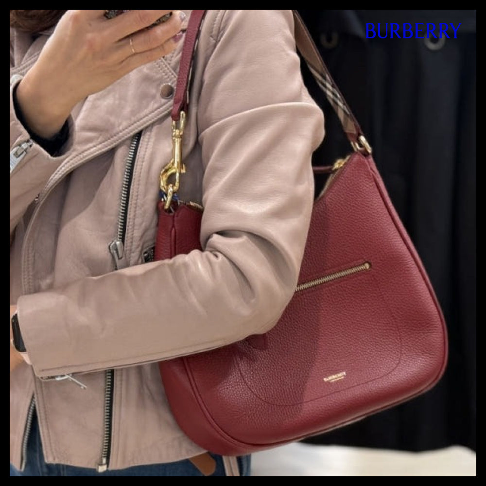 【Burberry】LL Soft Leather Hobo Shoulder Bag Antique Red