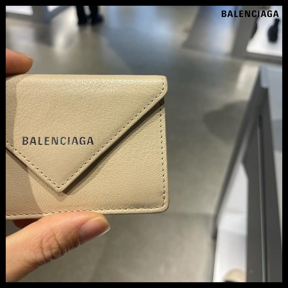 【BALENCIAGA】Smooth Calf Mini Wallet Light Beige
