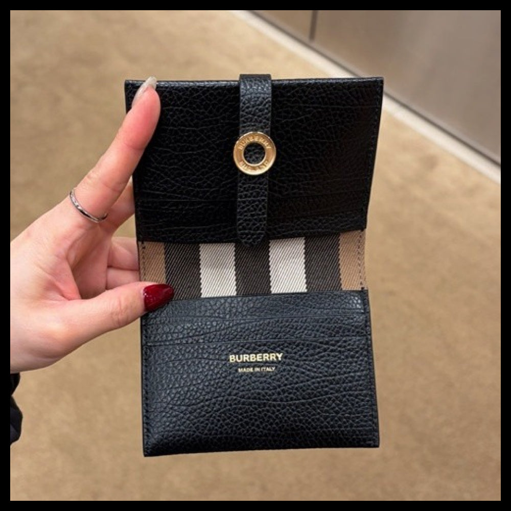 【Burberry】EDIE Grained Leather Bifold Card Wallet Black