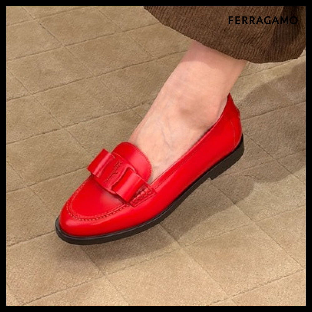 【FERRAGAMO】VIVALDO NEW VARA BOW LEATHER LOAFERS RED