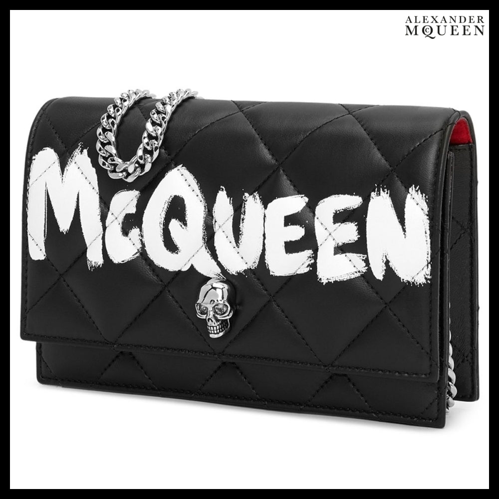 【Alexander Mcqueen】Small Graffiti Logo Skull Quilted Chain