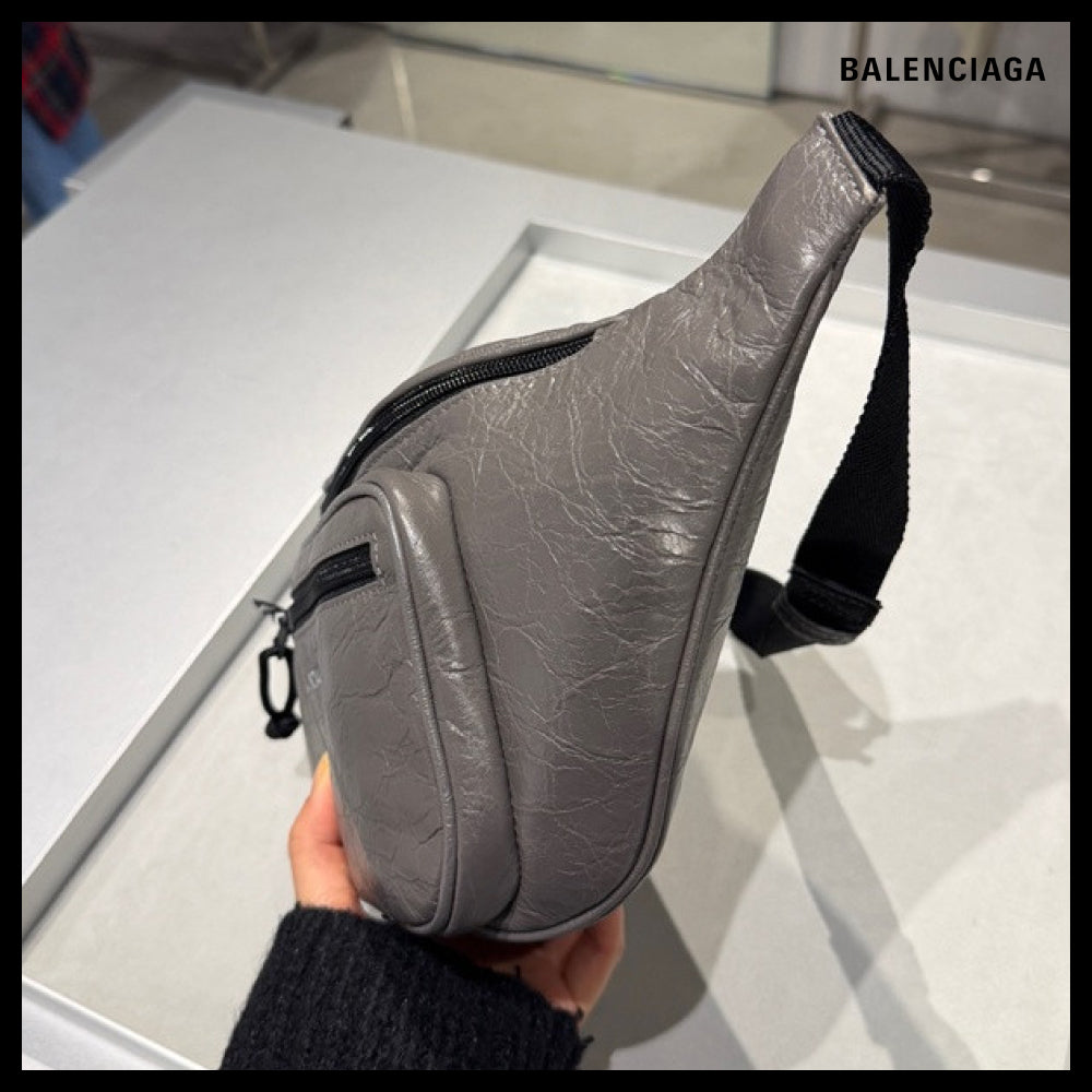 ★BALENCIAGAアウトレットセール ★Arena Lambskin Belt Bag