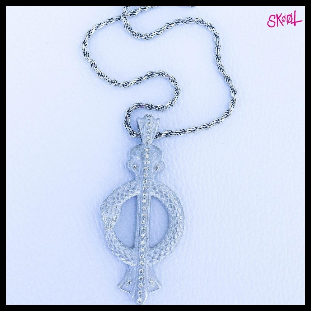 【SKOOT】White Snake Necklace