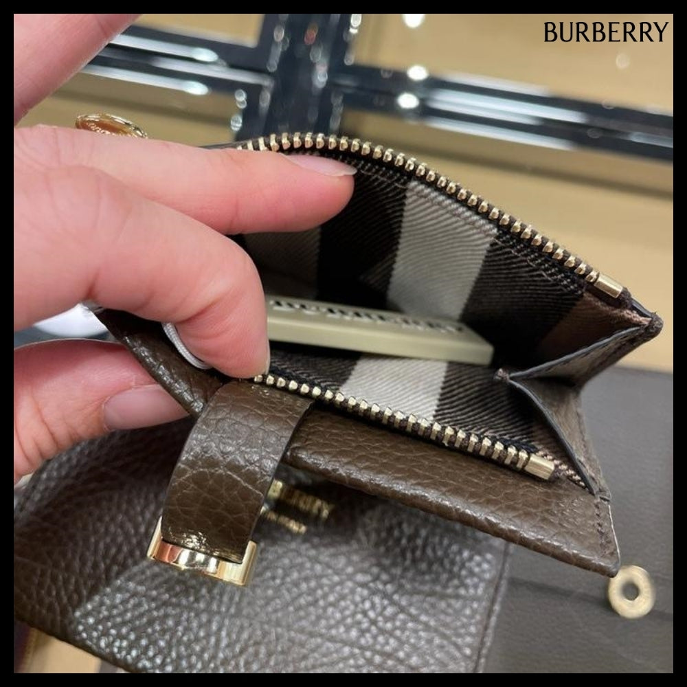 【Burberry】EDIE Grain Leather Bifold Card Holder EbonyBrown
