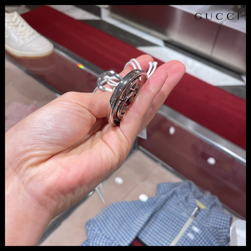 【GUCCI】GG Marmont Metal Keychain Silver