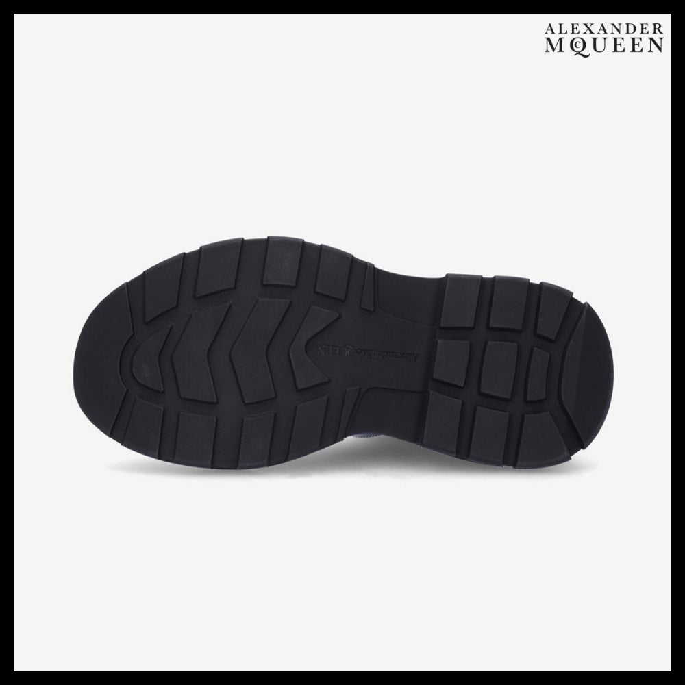 【Alexander Mcqueen】Tread Lace-Up Boots Black Silver