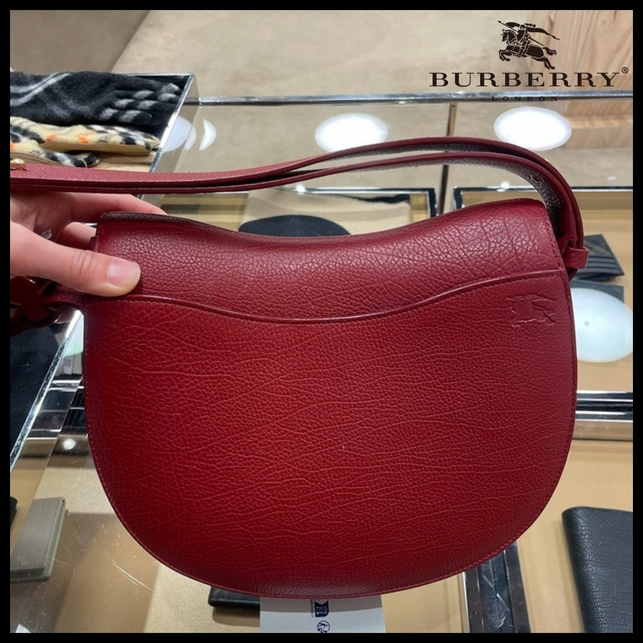 【Burberry】ROCKING Grain Leather Medium Shoulder Bag