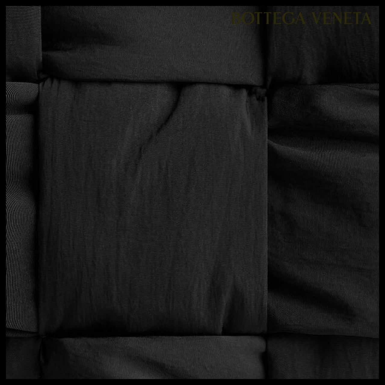 【BOTTEGA VENETA】CASSETTE TRAVEL POUCH BLACK