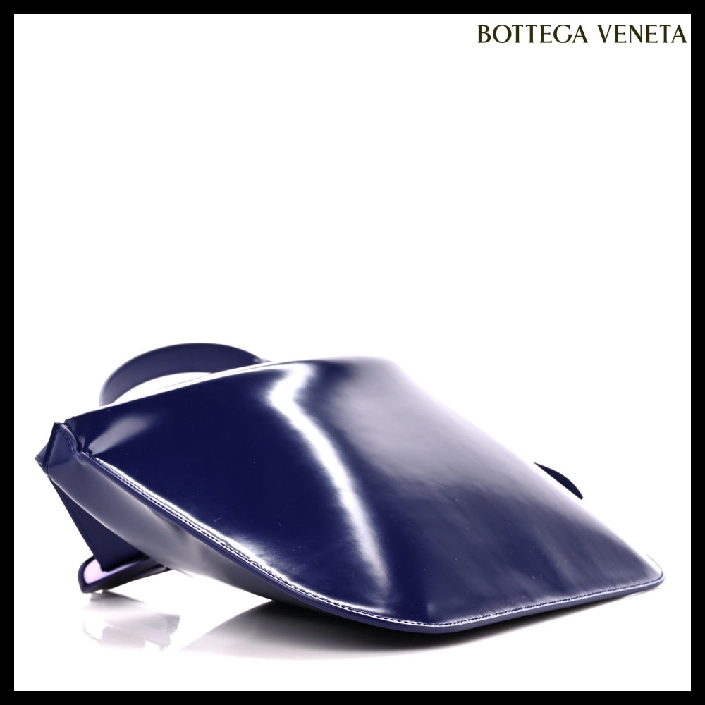 【BOTTEGA VENETA】Patent S Metal Loops Shoulder Bag Unicorn