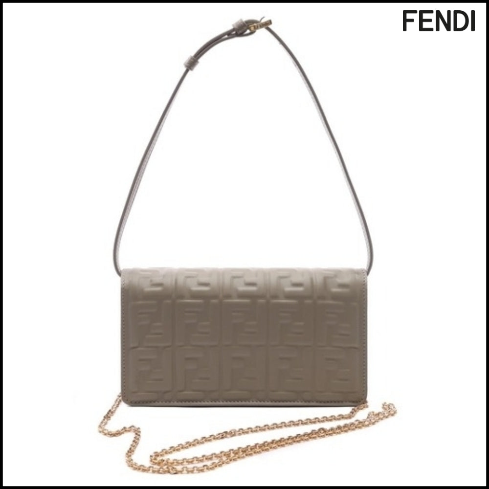 【FENDI】Baguette Chain Wallet F0E65