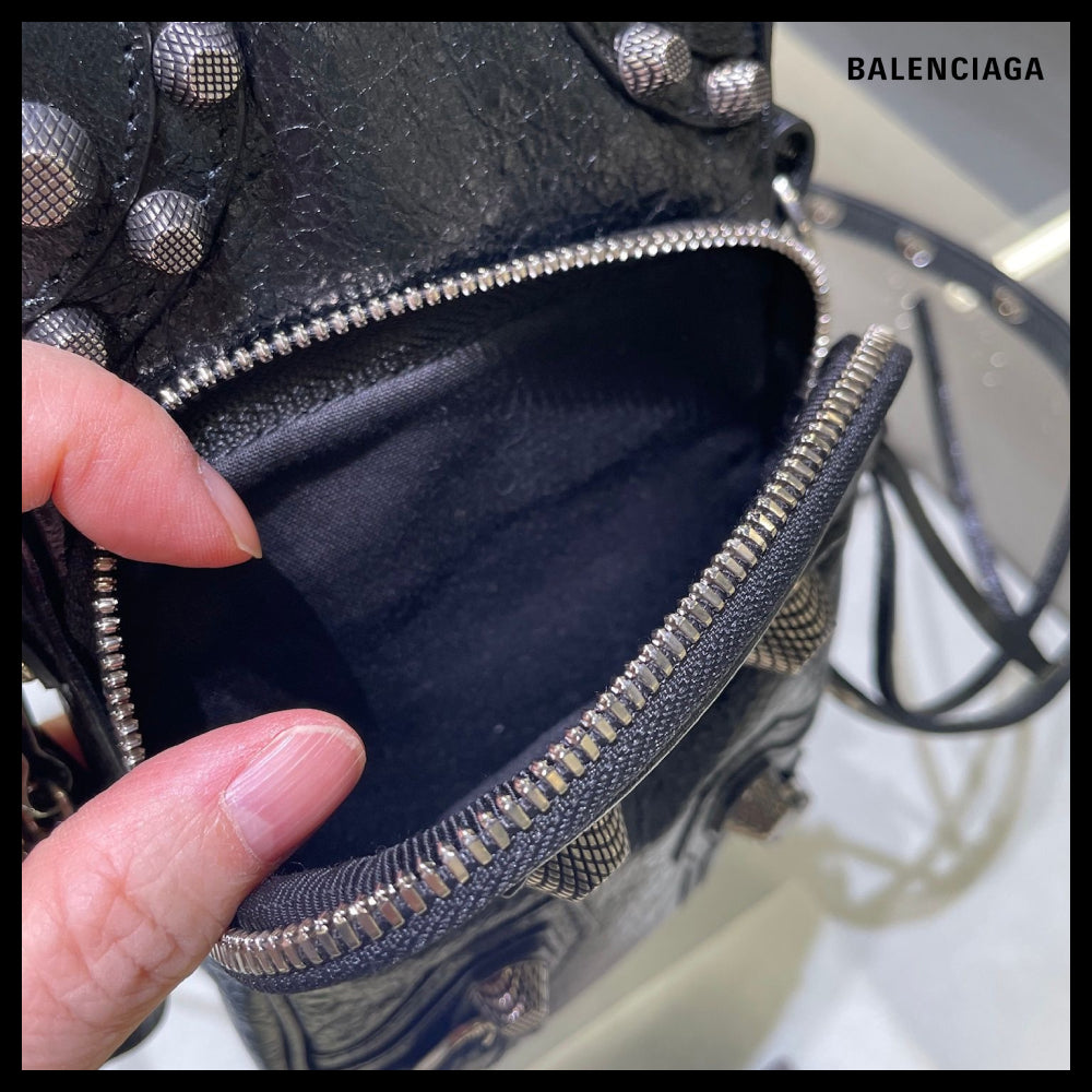 【BALENCIAGA】Le Cagole Phone Holder