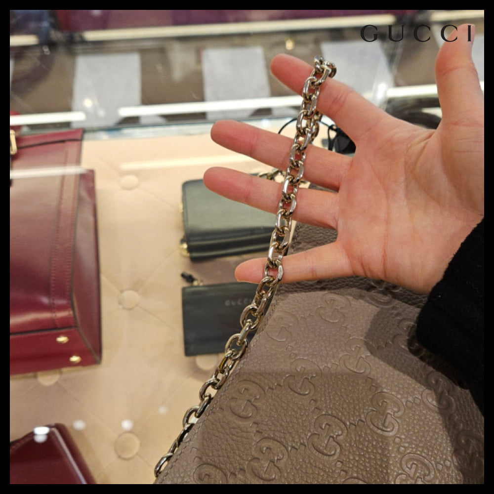 【GUCCI】GG emblem Briony calf leather shoulder bag rocky