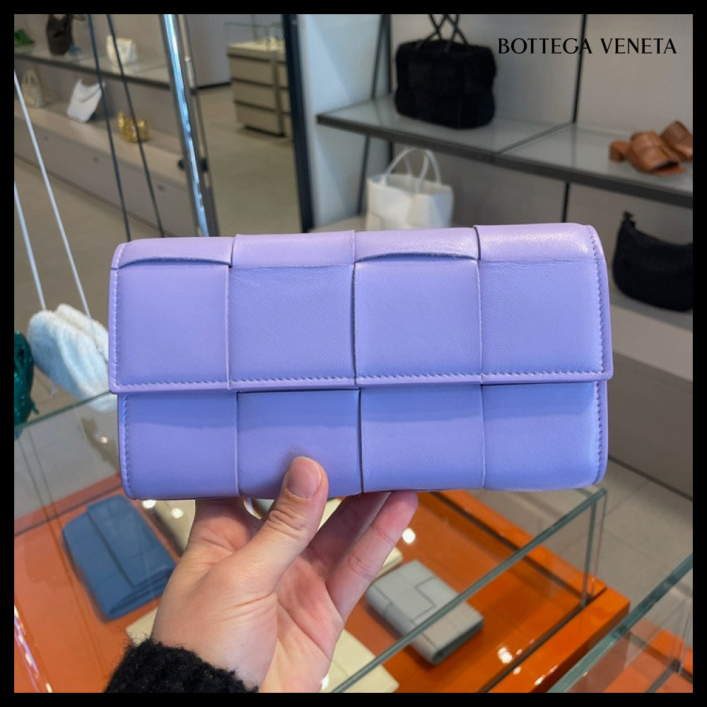 【BOTTEGA VENETA】Intreccio Nappa Calf Flap Wallet WISTERIA